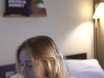 2girls_1dream Image 16