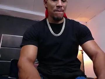 adam_fit19cm Image 14