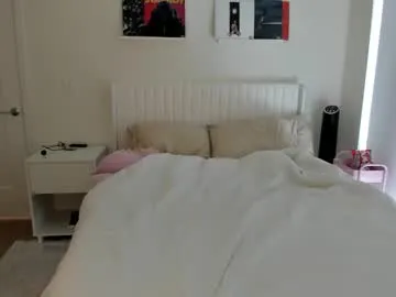 ariah_is_blonde Image 17