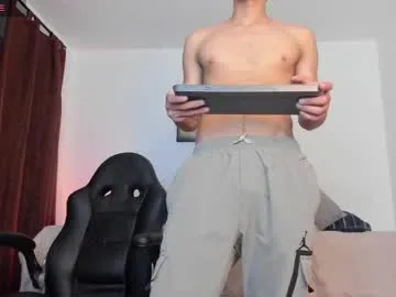 axel_davis_'s Thumb Image