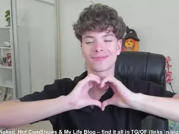 calvin_loves_you Image 16