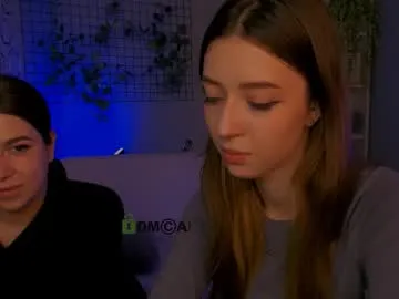 justcamila_'s Thumb Image