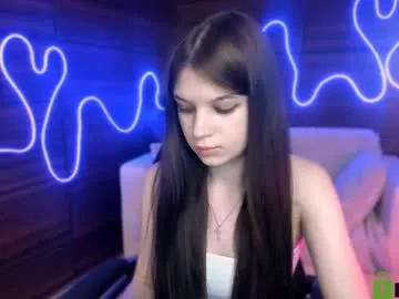 kylie_angel3 Image 8