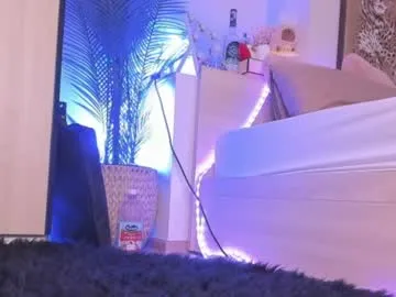 lil_mayaa Image 13