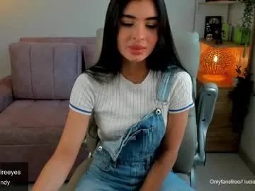 lucia_sandy Image 2