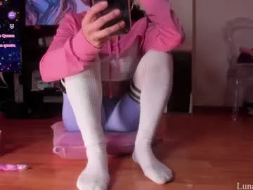 luna_luuvz Image 18