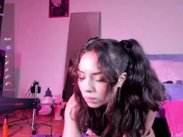 luna_luuvz Image 4