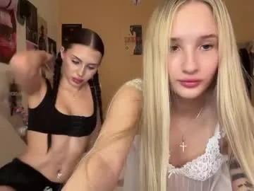 lustytwins Image 12