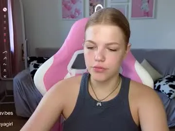 maya_blonde18 Image 5