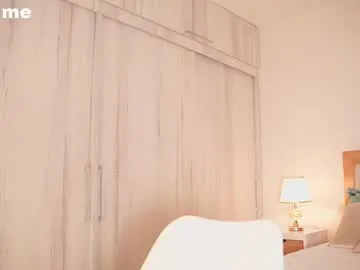 missjuliaa_ Image 6