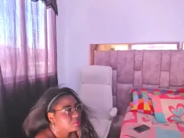 naomi_kiing Image 16