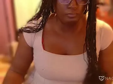 naomifux Image 4