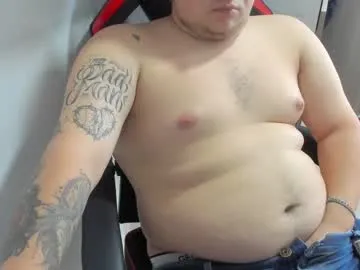 onewhiteboichub Image 11