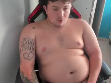 onewhiteboichub Image 7