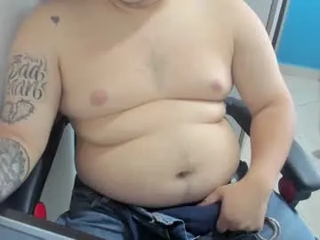 onewhiteboichub Image 8