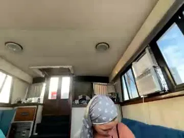 saltycaptain69_hatgirl69 Image 15