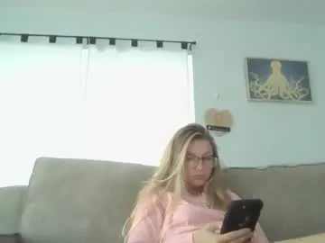 saltycaptain69_hatgirl69 Image 8