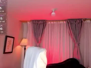 vikypetiteee Image 16