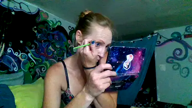 4EyedSluttyGinger Image 5