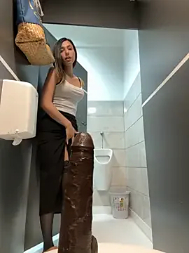 _MiaQueen_ Image 9