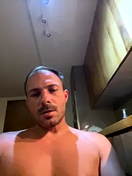 Adventurehotman Image 6