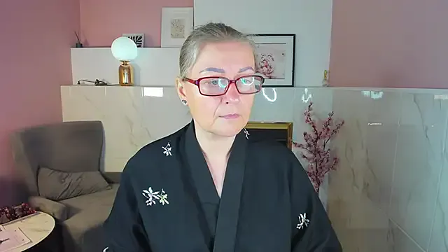 AlexandraKind Image 14