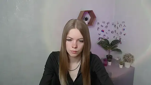 AliceFlirtt_ Image 12
