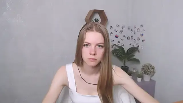AliceFlirtt_ Image 17