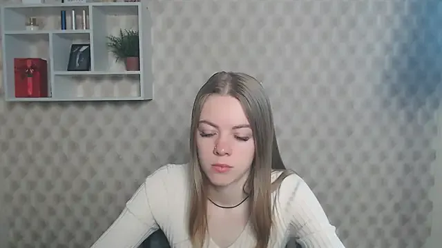 AliceFlirtt_ Image 18