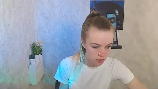 AliceFlirtt_ Image 8