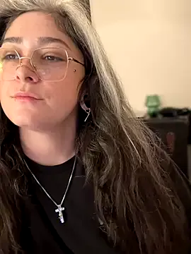 Alix_Valentine Image 2