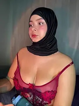 aneesa_darzi Image 2