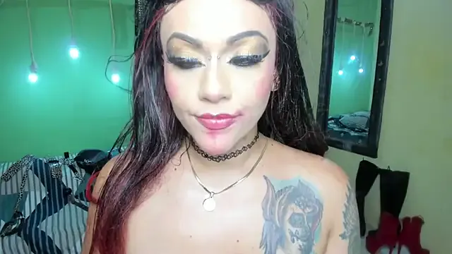 angelina_james_ Image 14