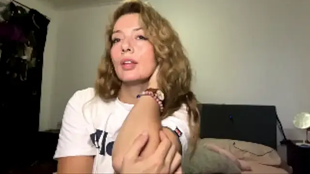 BettyMilf1's Thumb Image