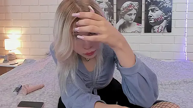 Blondy_Fina Image 4