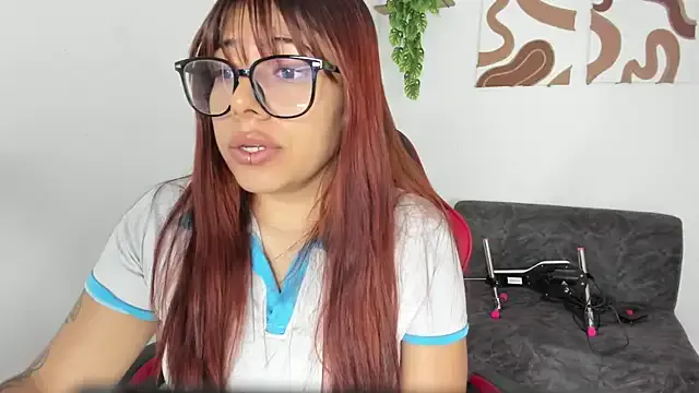 Carolina-petite Image 11