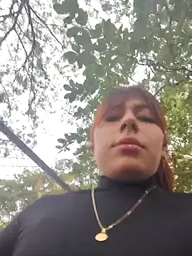 Carolina-petite Image 16