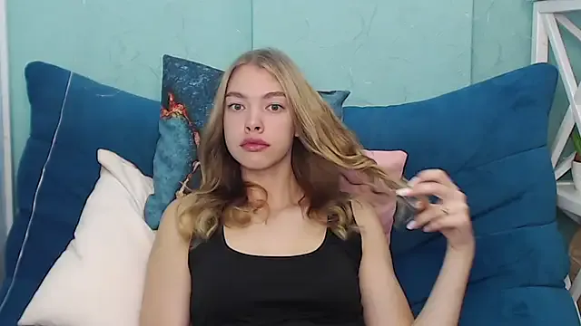 CassieDi Image 2