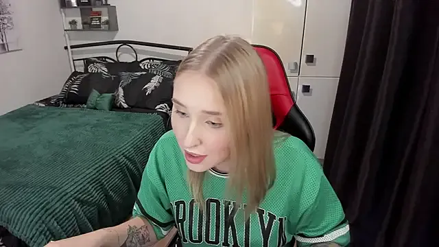 CrazyBitchInLace Image 18