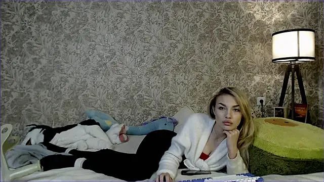Ella_Milla Image 18