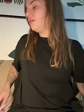 EmiliaCatalina Image 17