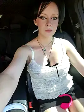 EVILYN Image 18