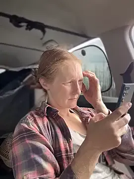 GoldenFlameGoddess Image 4