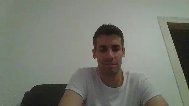 JulioIsHere4you Image 3