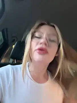 justmilaa Image 10