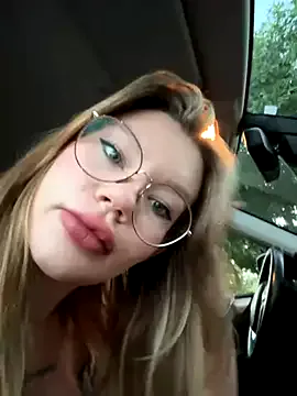 justmilaa Image 11