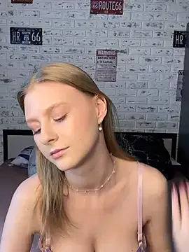 Kiki_Stacy Image 2