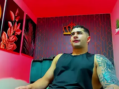 king_falconer Image 13