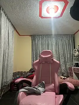 laure_torres Image 12