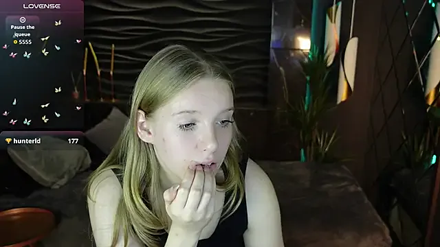 Layla_Glam's Thumb Image